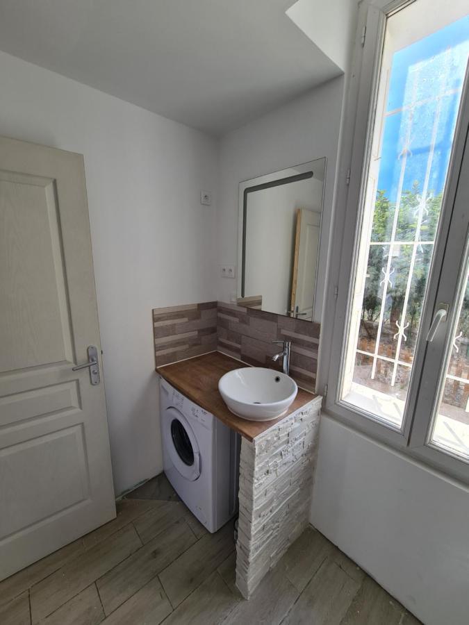 Appartement 60M2 Rdc Avec Jardin Saint-Genis-des-Fontaines Екстер'єр фото