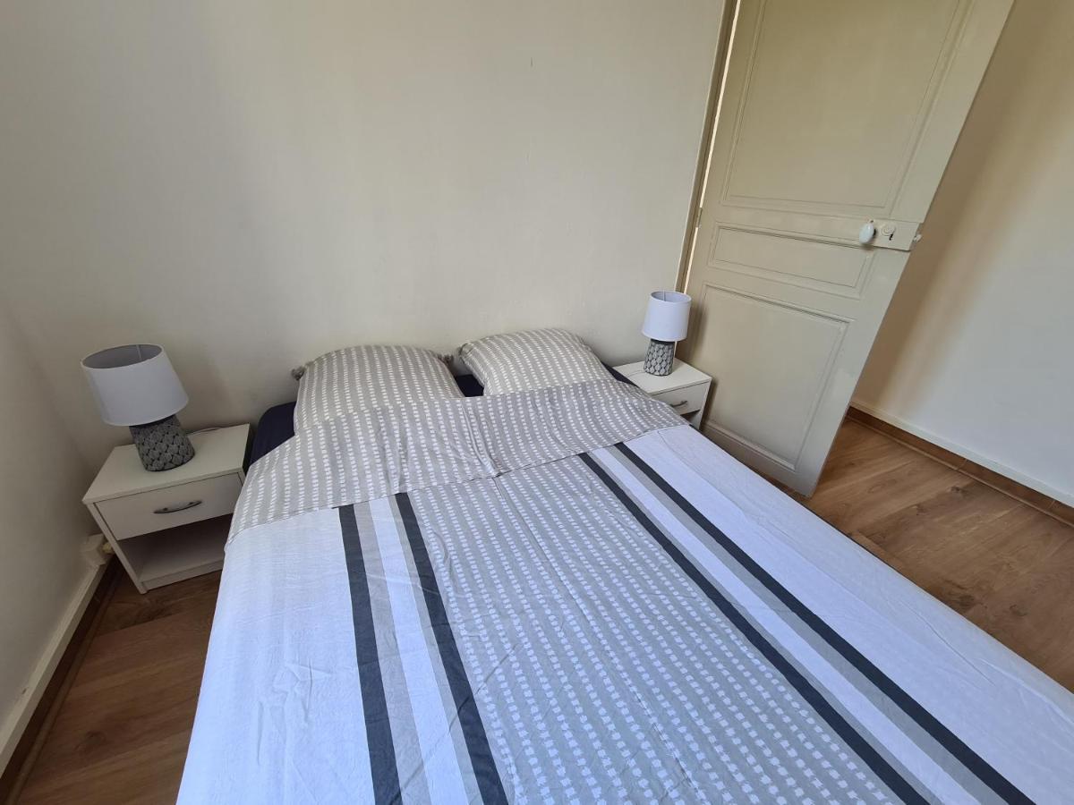 Appartement 60M2 Rdc Avec Jardin Saint-Genis-des-Fontaines Екстер'єр фото